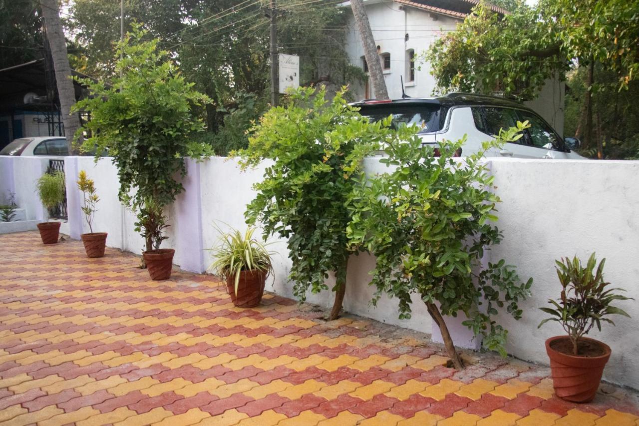 The Sovereign Villa 坎多林 外观 照片
